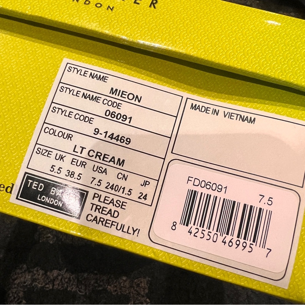 LIKE NEW TED BAKER LONDON MIEON STILETTOS IN LIGHT CREAM - WORN ONCE INDOORS! - Picture 16 of 16